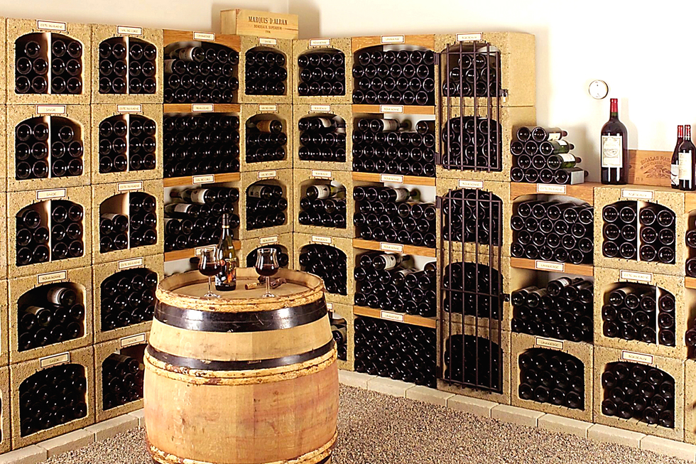 Rangement cave a vin pierre