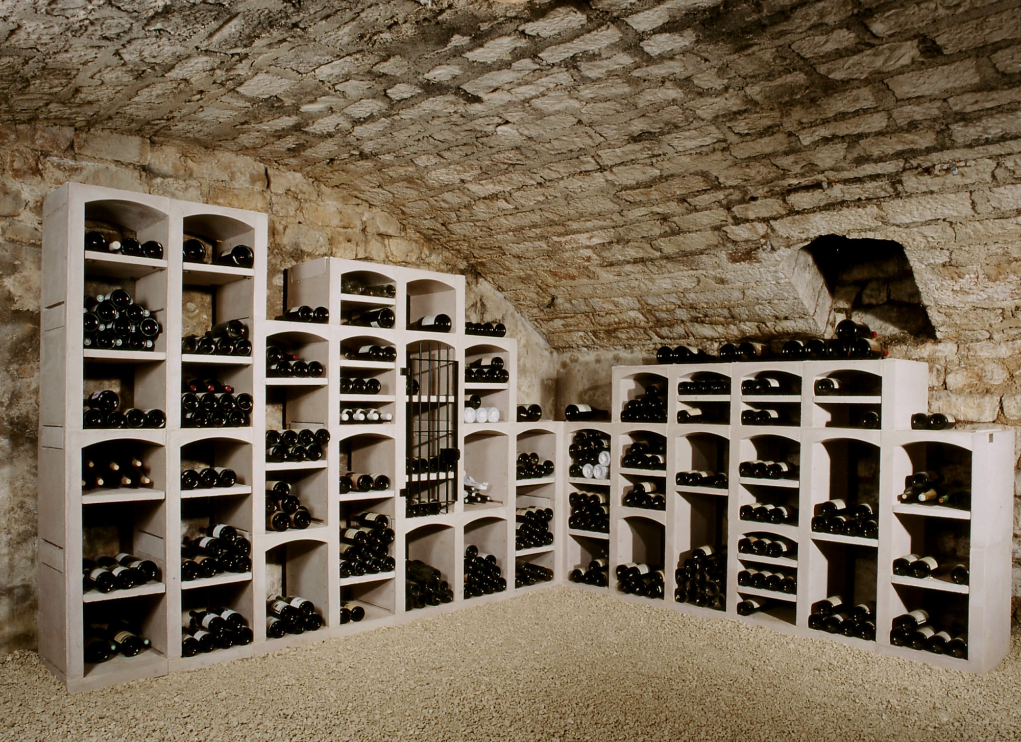 Casier cave a vin pierre