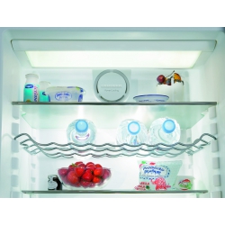 Range bouteille dans frigo