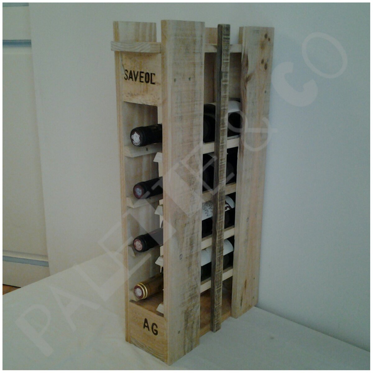 Etagere murale pour bouteille