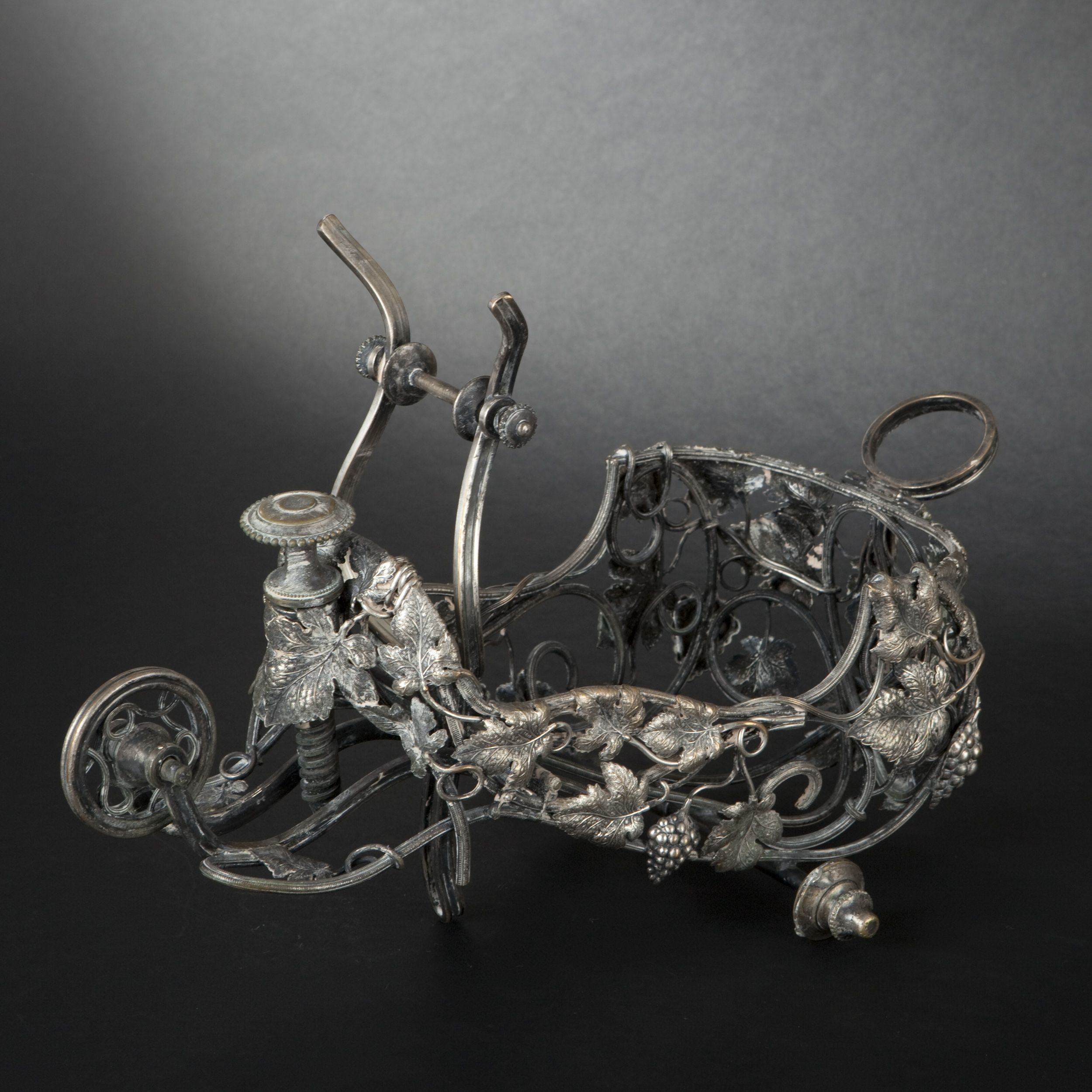 Porte bouteille en métal argenté