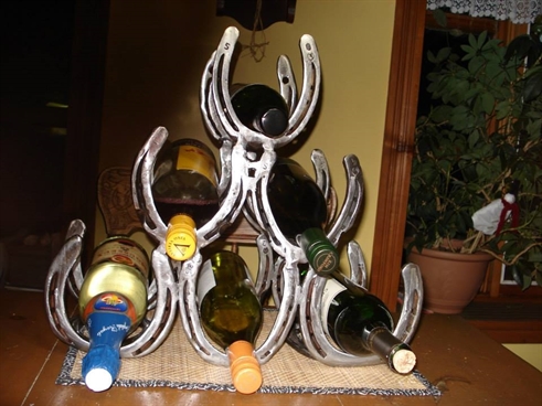 Porte bouteille avec fer a cheval
