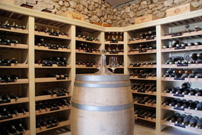 Aménagement cave à vin en bois