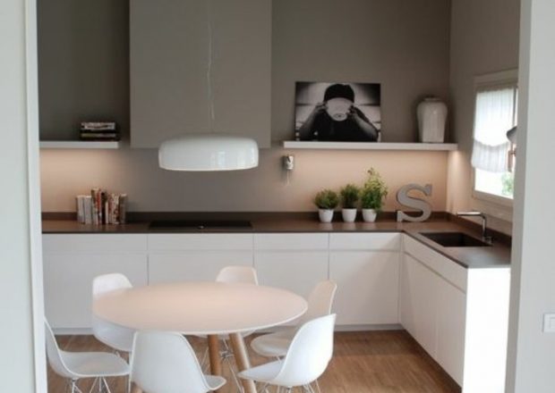 Peindre une cuisine en bois chêne - Livreetvin.fr