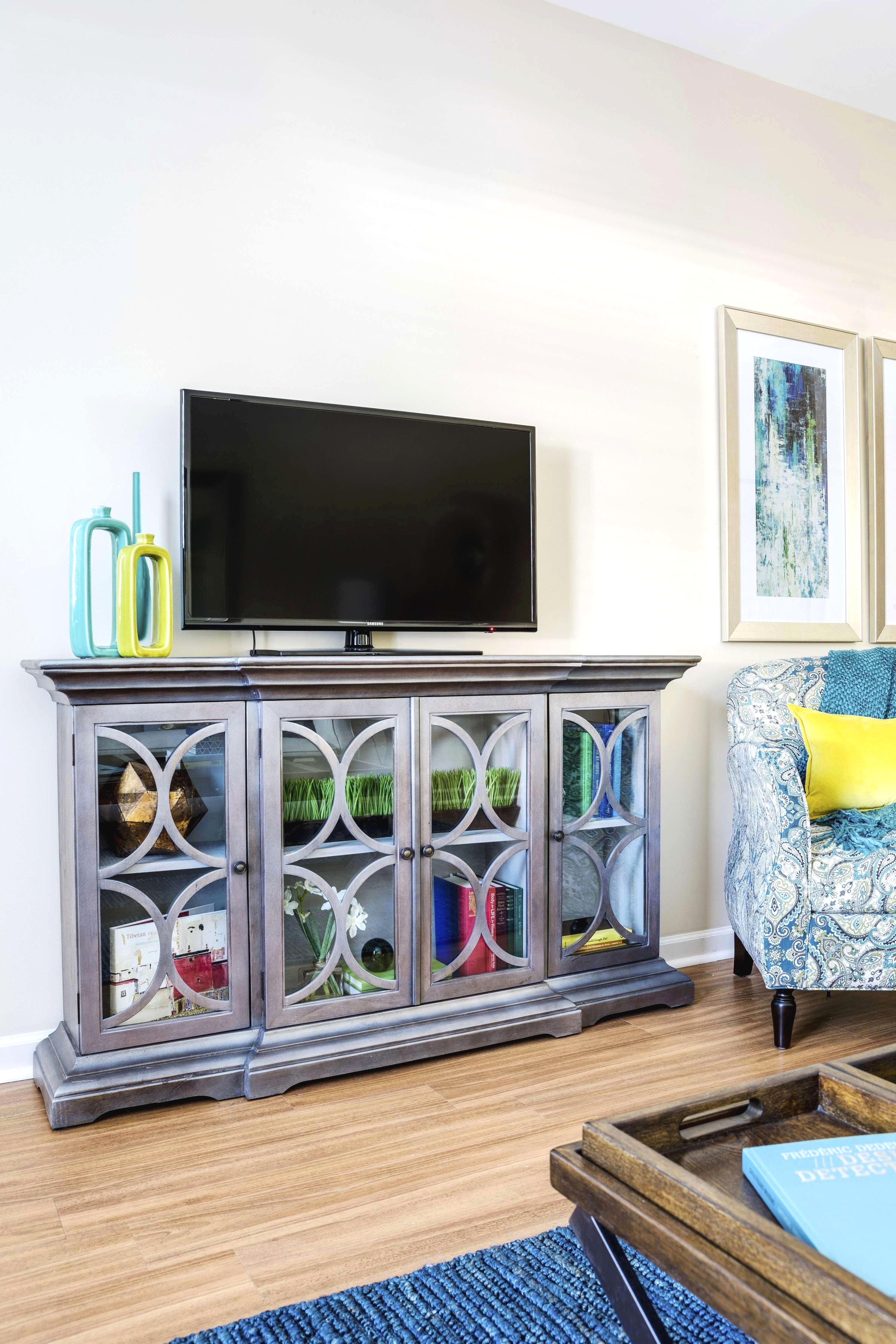 Peindre une maison en plastique