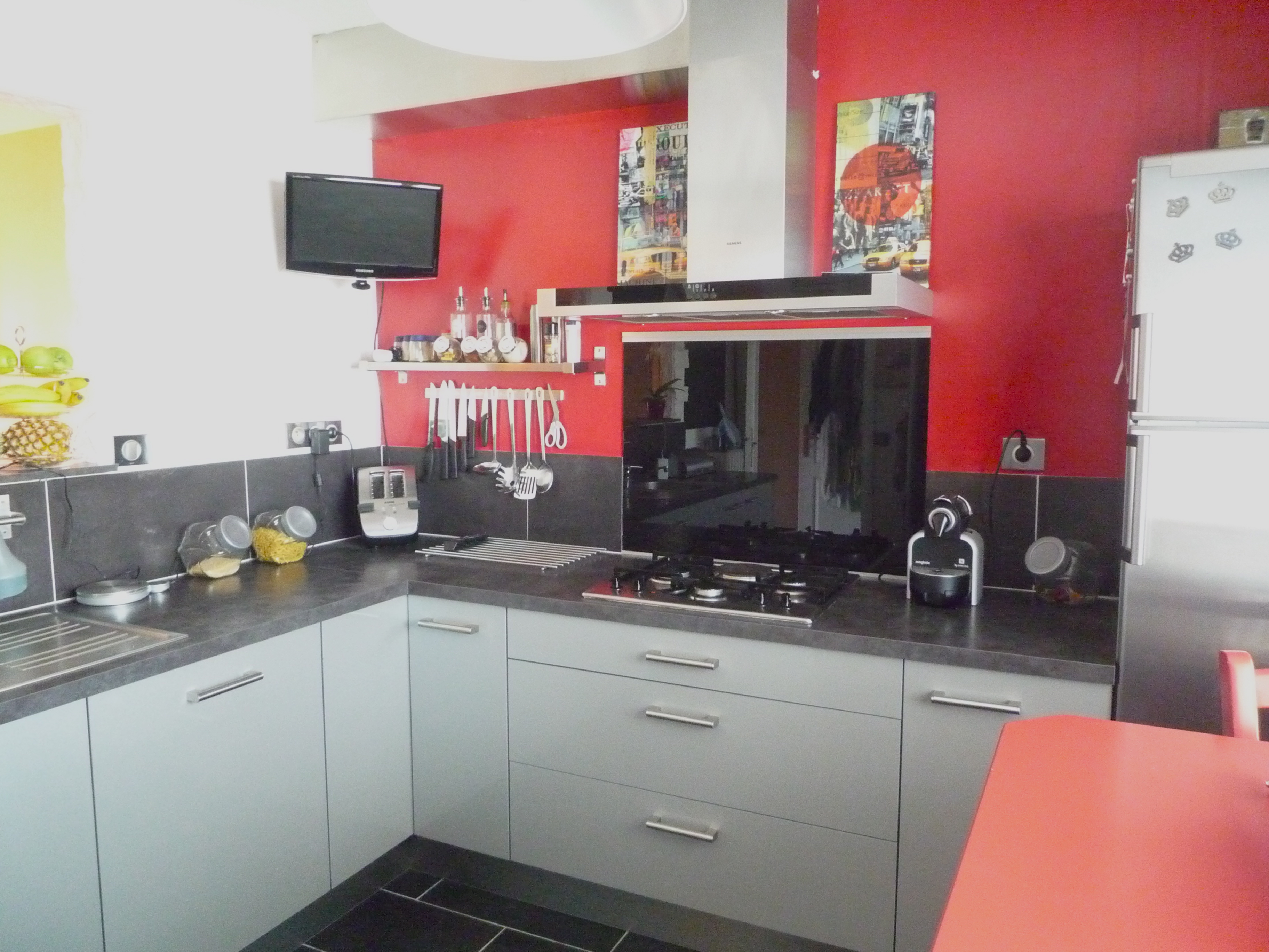 Cuisine rouge peinture mur