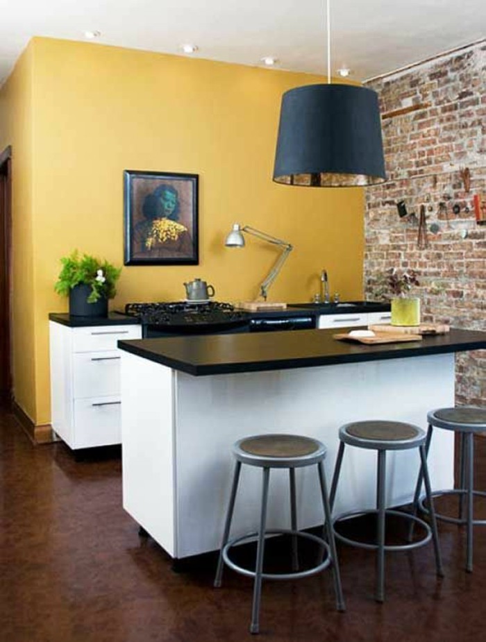 Cuisine blanche peinture jaune