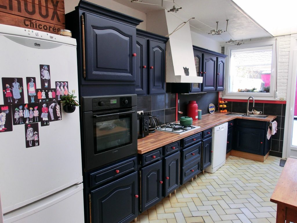 Peinture cuisine meuble noir - Livreetvin.fr