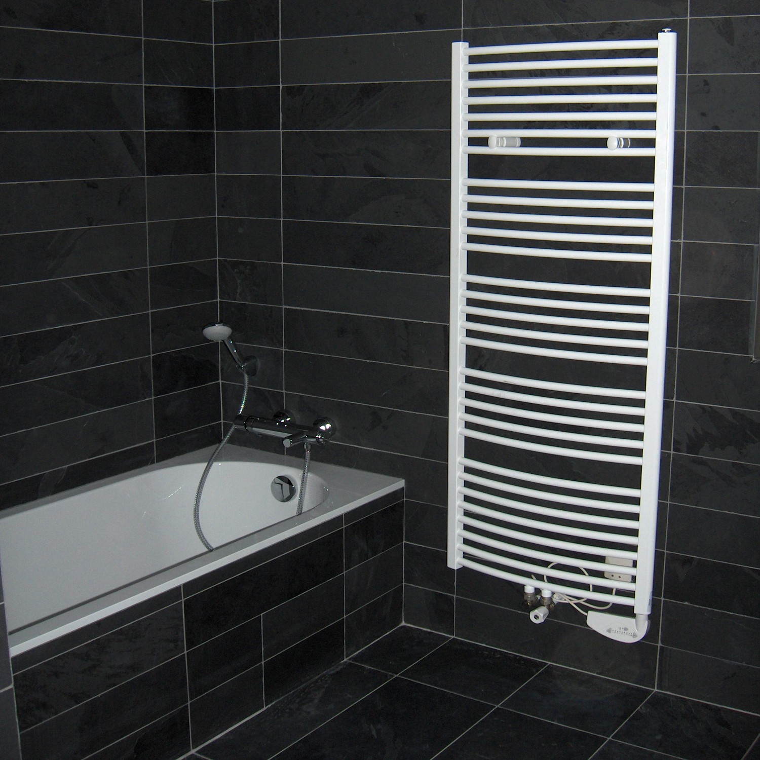 Peinture carrelage salle de bain joint