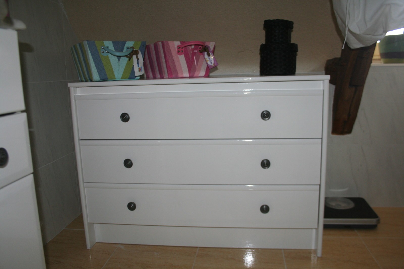 Peinture pour cuisine blanche laquée