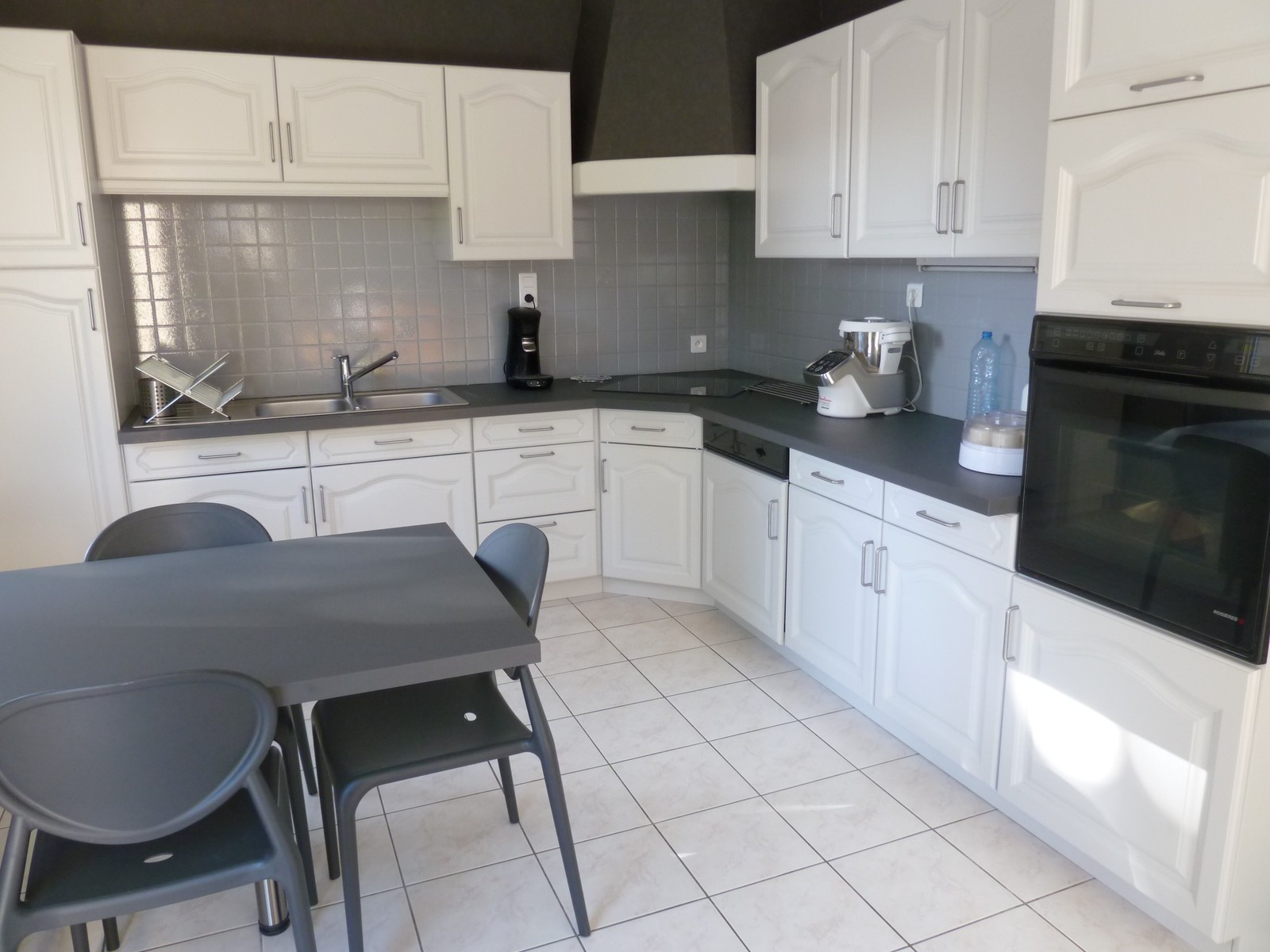 Repeindre cuisine chene en gris