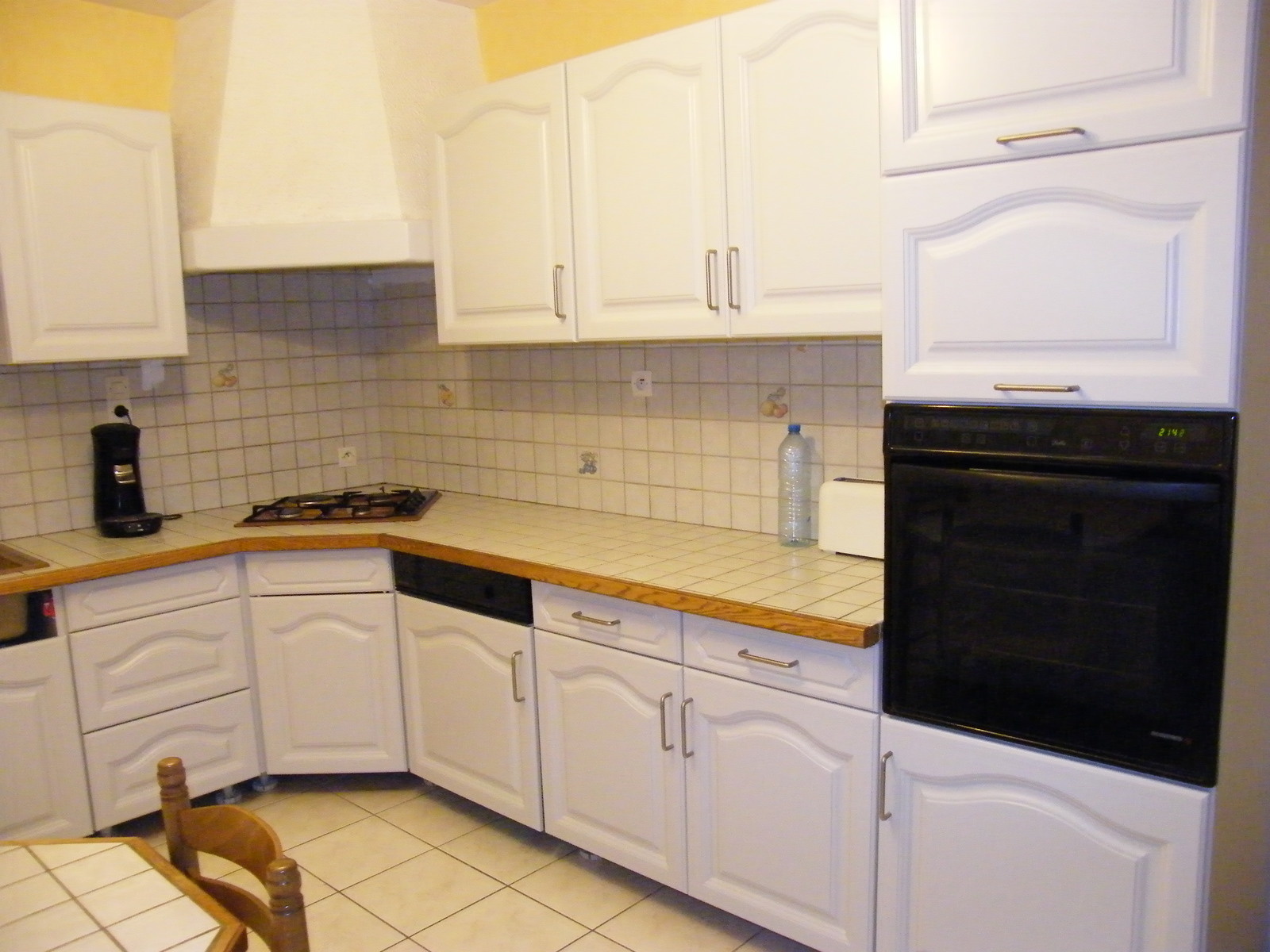 Peindre porte cuisine en bois