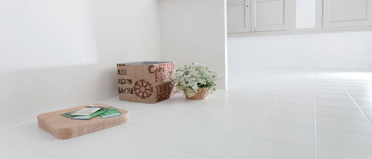 Peinture carrelage blanc brillant