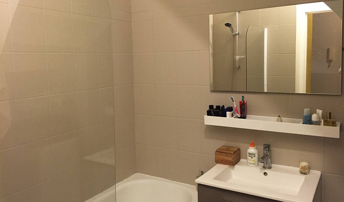 Peindre repeindre carrelage salle de bain